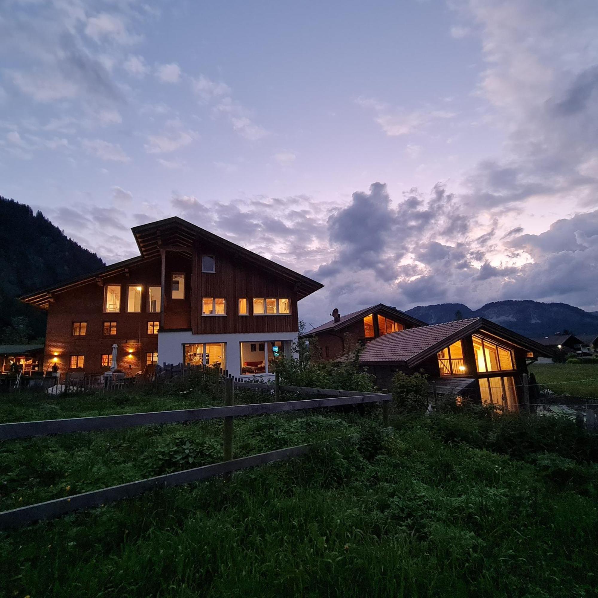 Braito'S Seaside Lodges Und Suites هالدينسي المظهر الخارجي الصورة